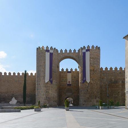 Balcony View To Avila'S Alcazar Экстерьер фото