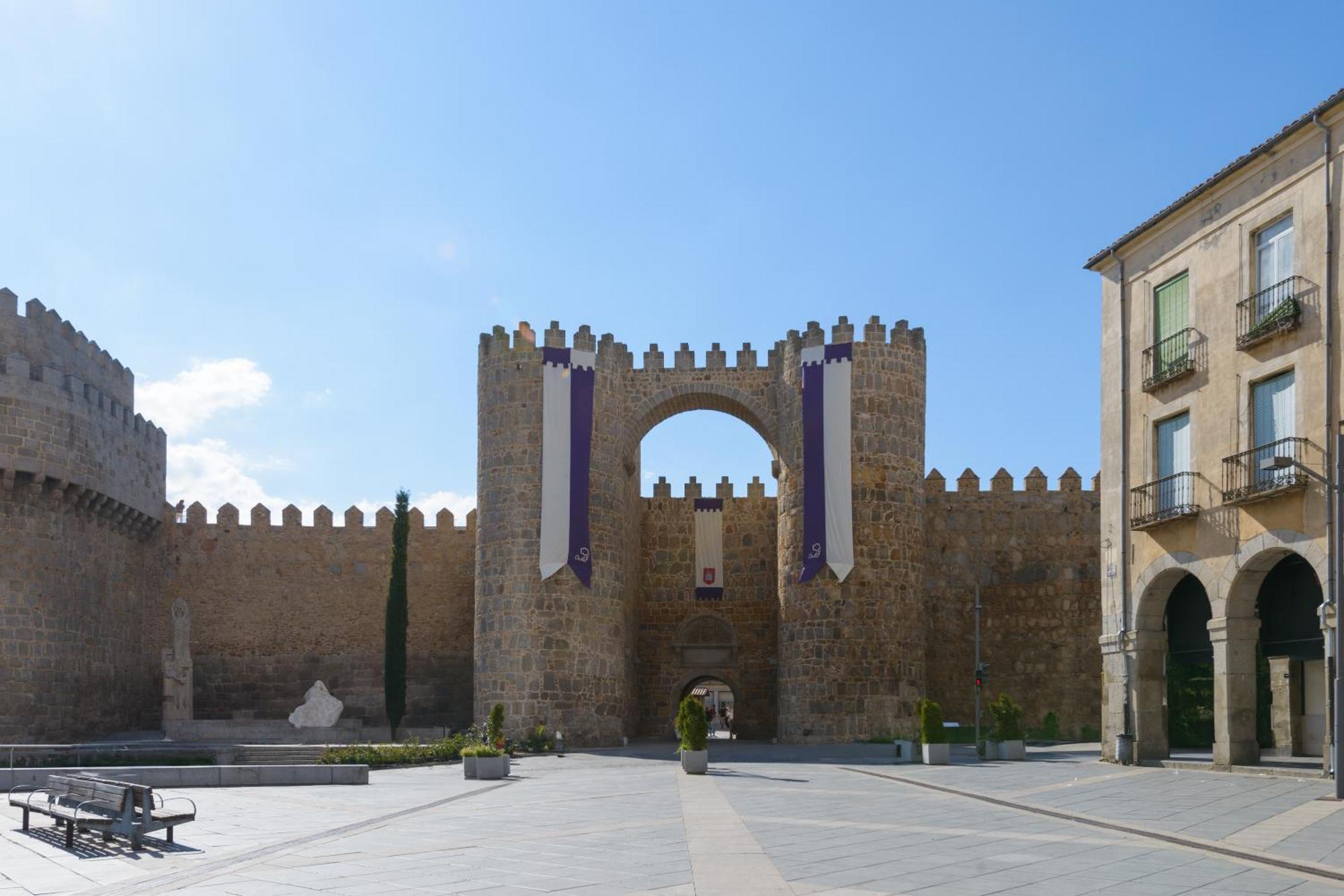 Balcony View To Avila'S Alcazar Экстерьер фото