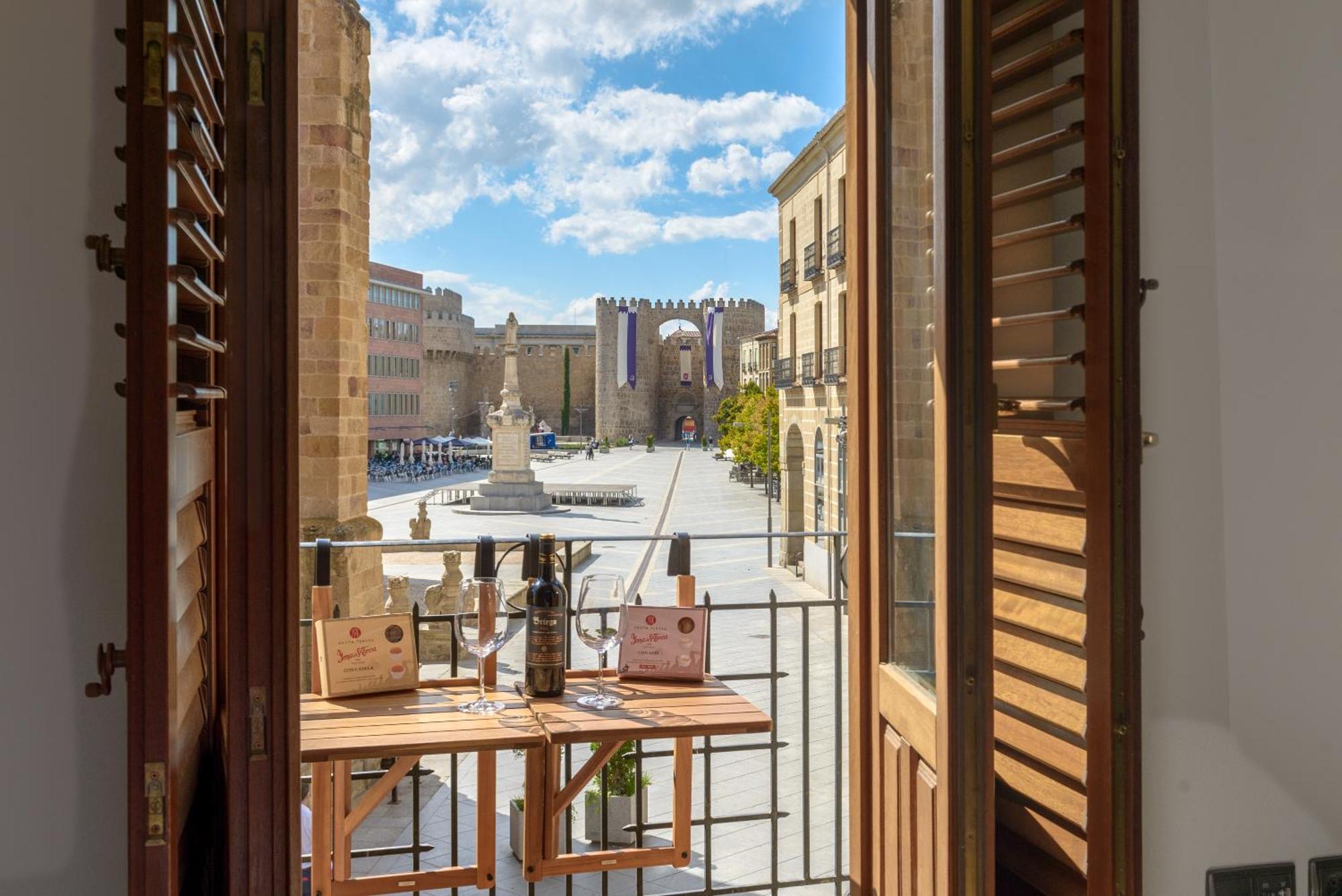 Balcony View To Avila'S Alcazar Экстерьер фото