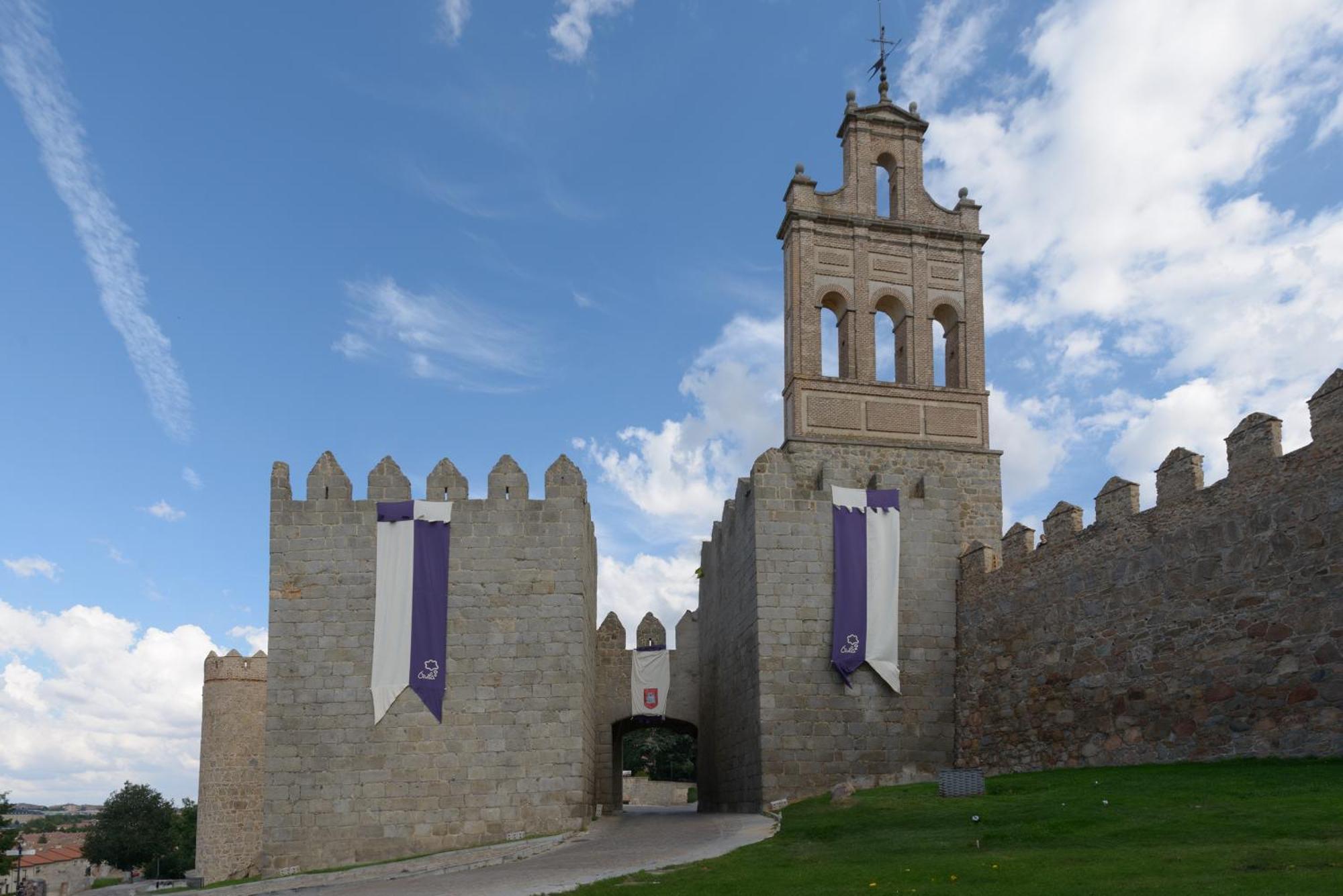 Balcony View To Avila'S Alcazar Экстерьер фото